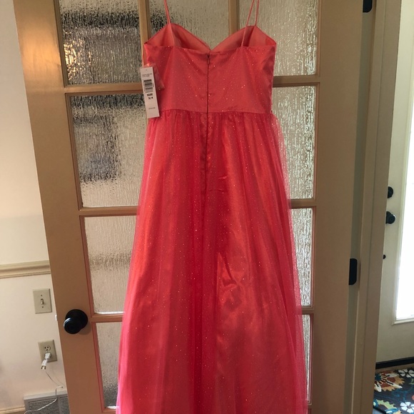 Homecoming dress - Picture 2 of 3